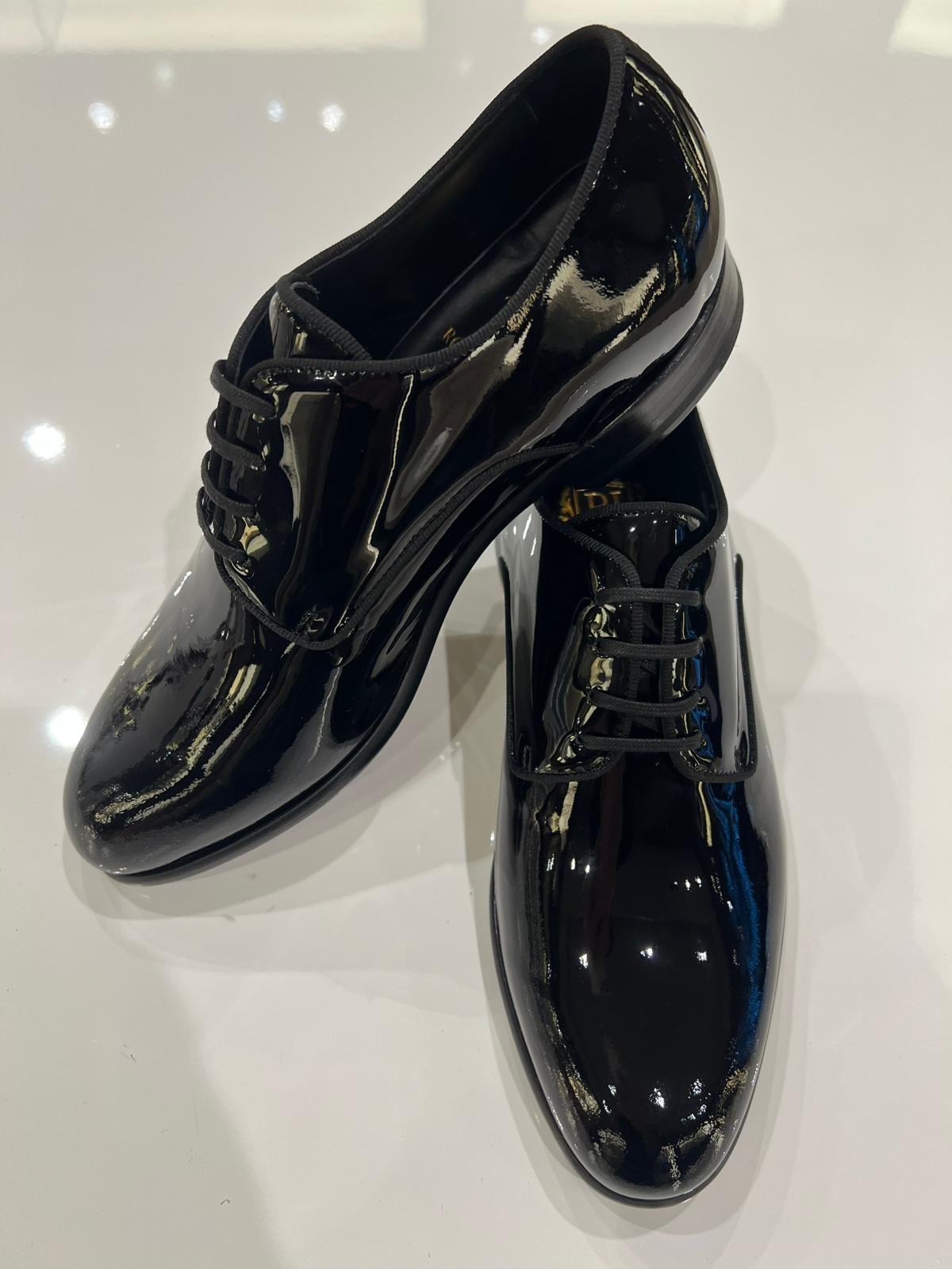 Derby Lackleder Schwarz