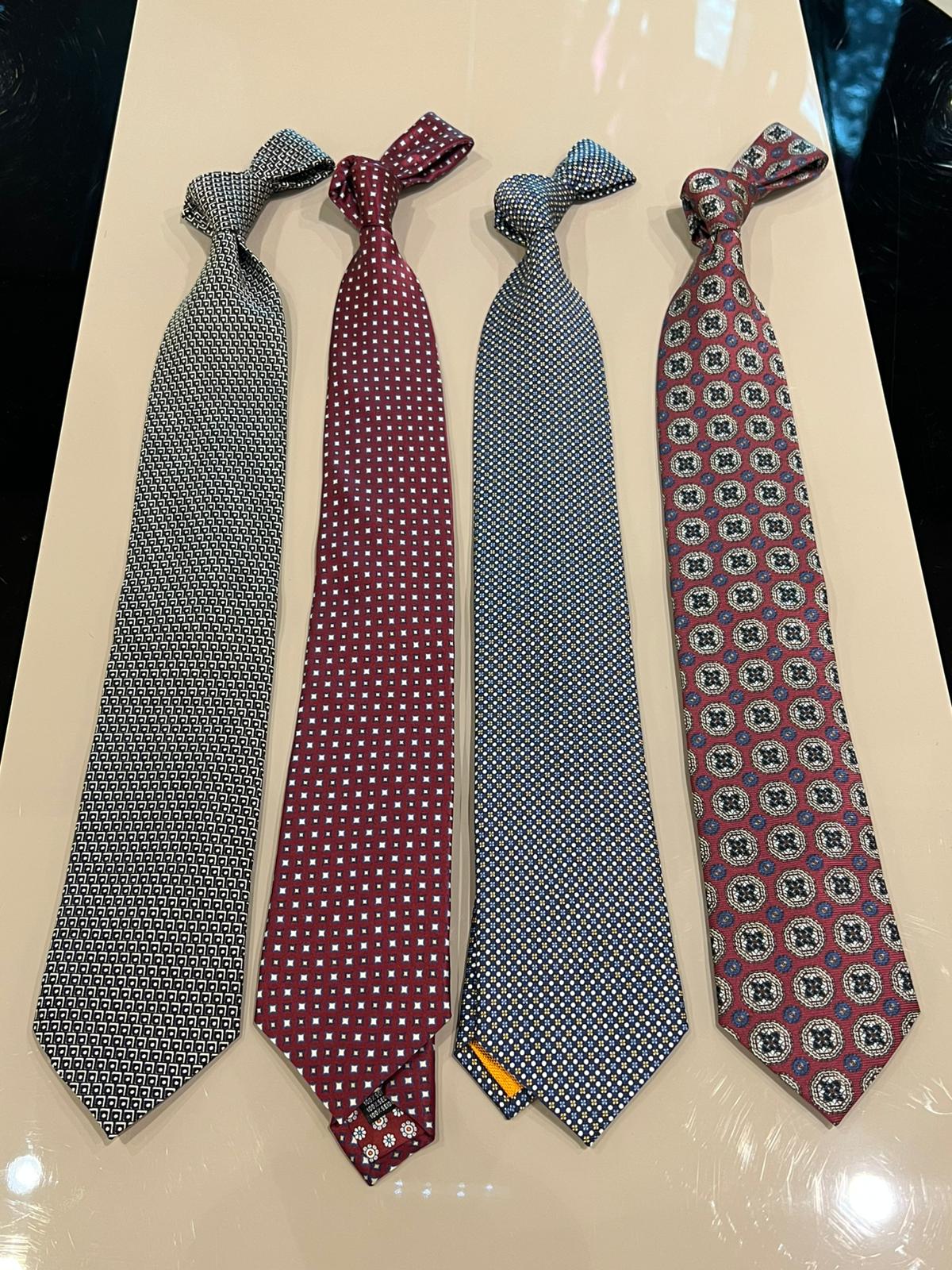 Seidenkrawatte Foulard & Medaillon